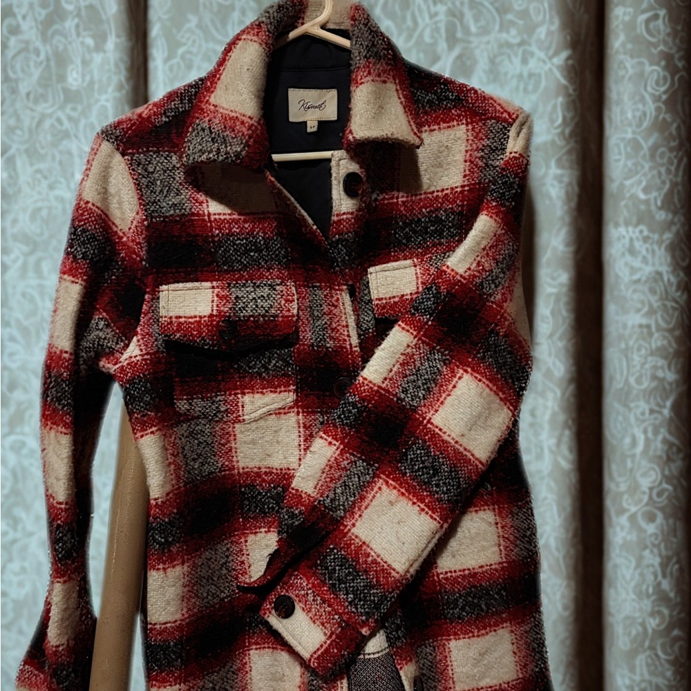Kismet Plaid Shacket. Super warm, quality material. Amazing, like new condition.